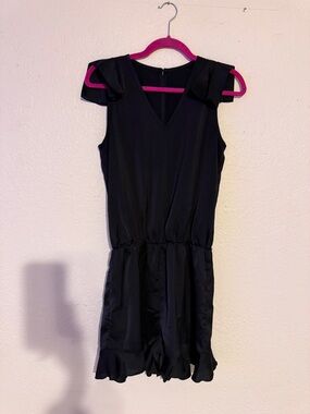 Black V-Neck Sleeveless Romper
